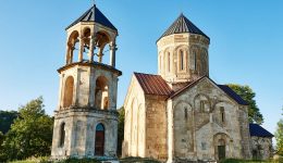 Достопримечательности Грузии — Храм Никорцминда в Раче